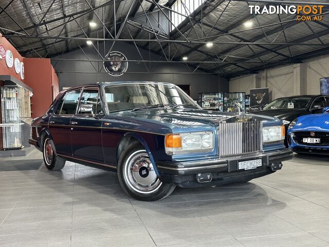 1986 ROLLS-ROYCE SILVER SPIRIT   SEDAN