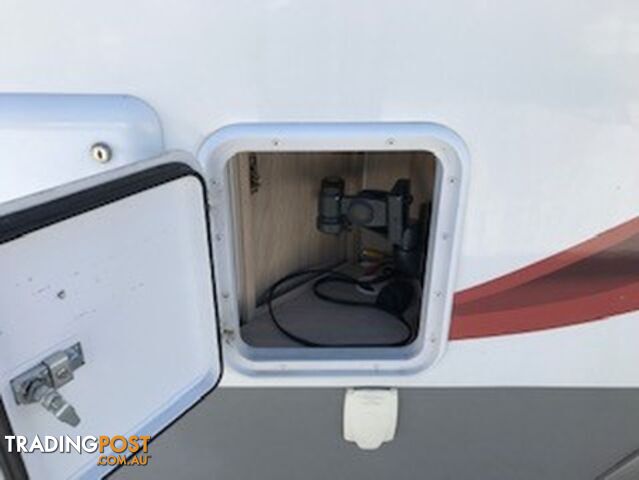 2017 JAYCO STARCRAFT 1961-217SC - photo 2 of 14