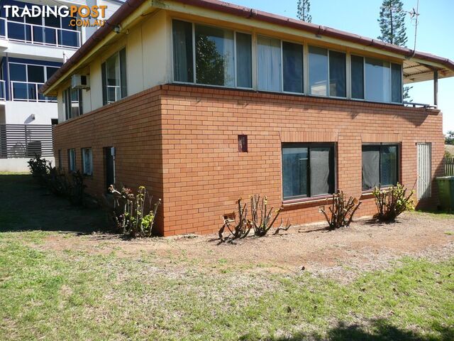 13 Meikleville Street MEIKLEVILLE HILL QLD 4703