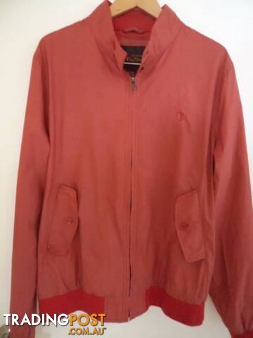 BEN SHERMAN LIGHTWEIGHT JACKET BOMBER STYLE COLOUR: RED