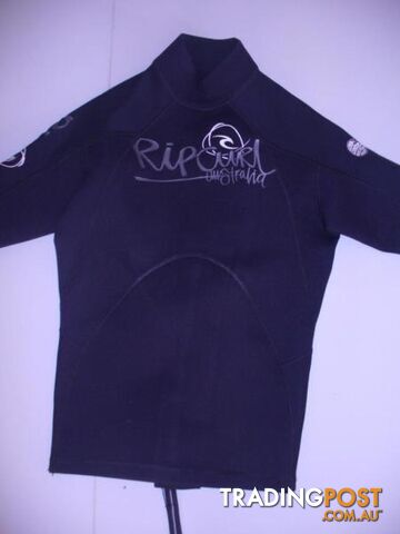 RIP CURL CLASSIC SURF TOP GOOD CONDITION SIZE: SMALL