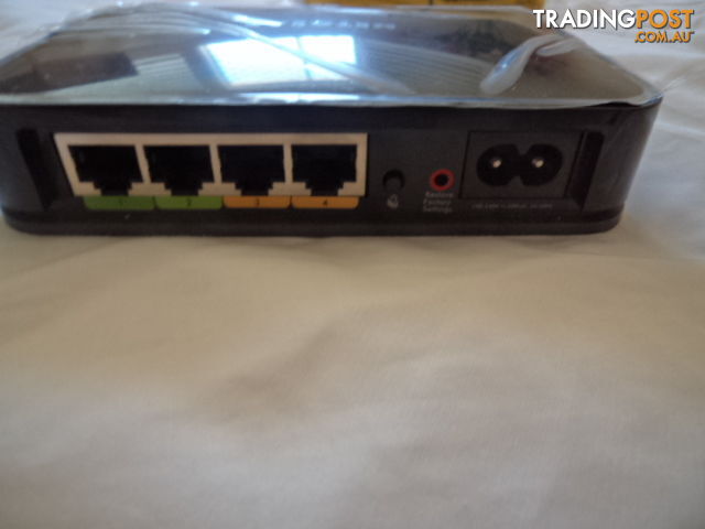 NETGEAR XAV 1004 POWERLINE ADAPTOR NEW IN BOX $15 - photo 2 of 3