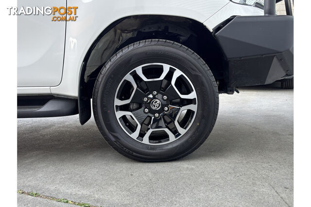 2024 TOYOTA HILUX GUN126R - photo 4 of 22