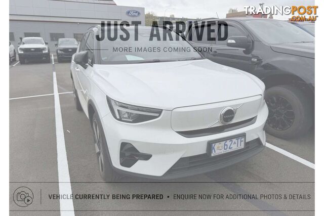 2022 VOLVO C40