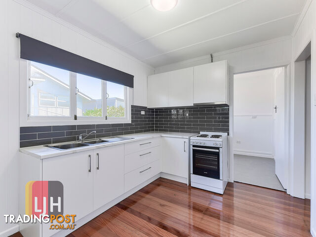 1/12 Dacca Street RED HILL QLD 4059 - photo 3 of 4