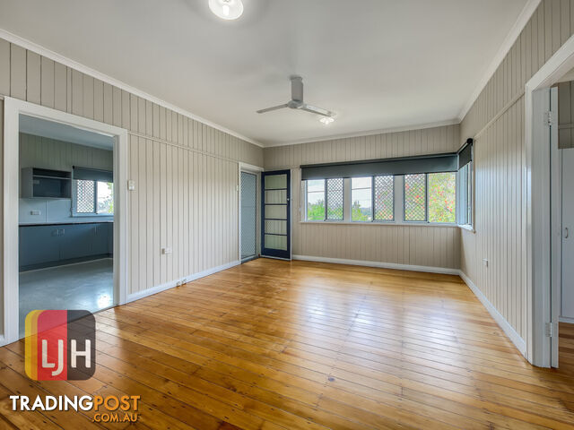 23 Waroon Street STAFFORD QLD 4053 - photo 4 of 8