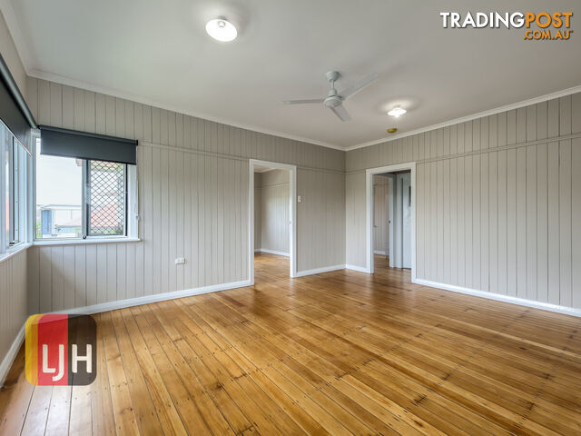 23 Waroon Street STAFFORD QLD 4053 - photo 3 of 8