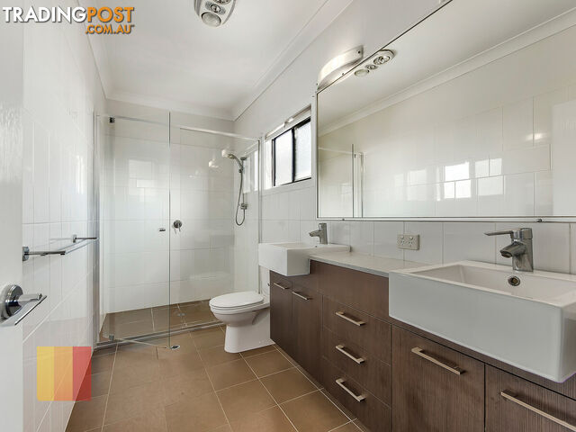 21 Emerald Street KEDRON QLD 4031 - photo 3 of 9