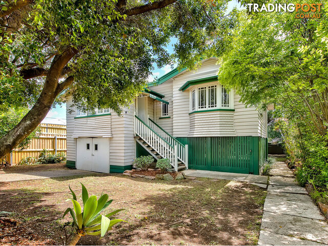 8 Kedron Street KEDRON QLD 4031