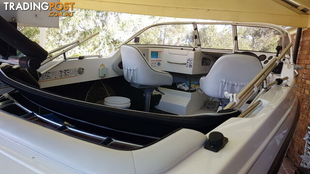 5.25 Runabout with 90hp DFI - photo 5 of 5