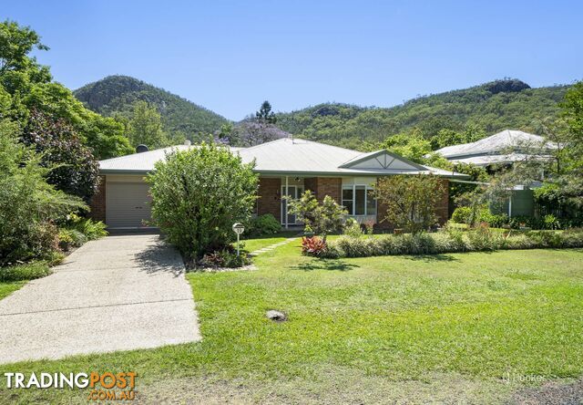 19 Russell Street ESK QLD 4312