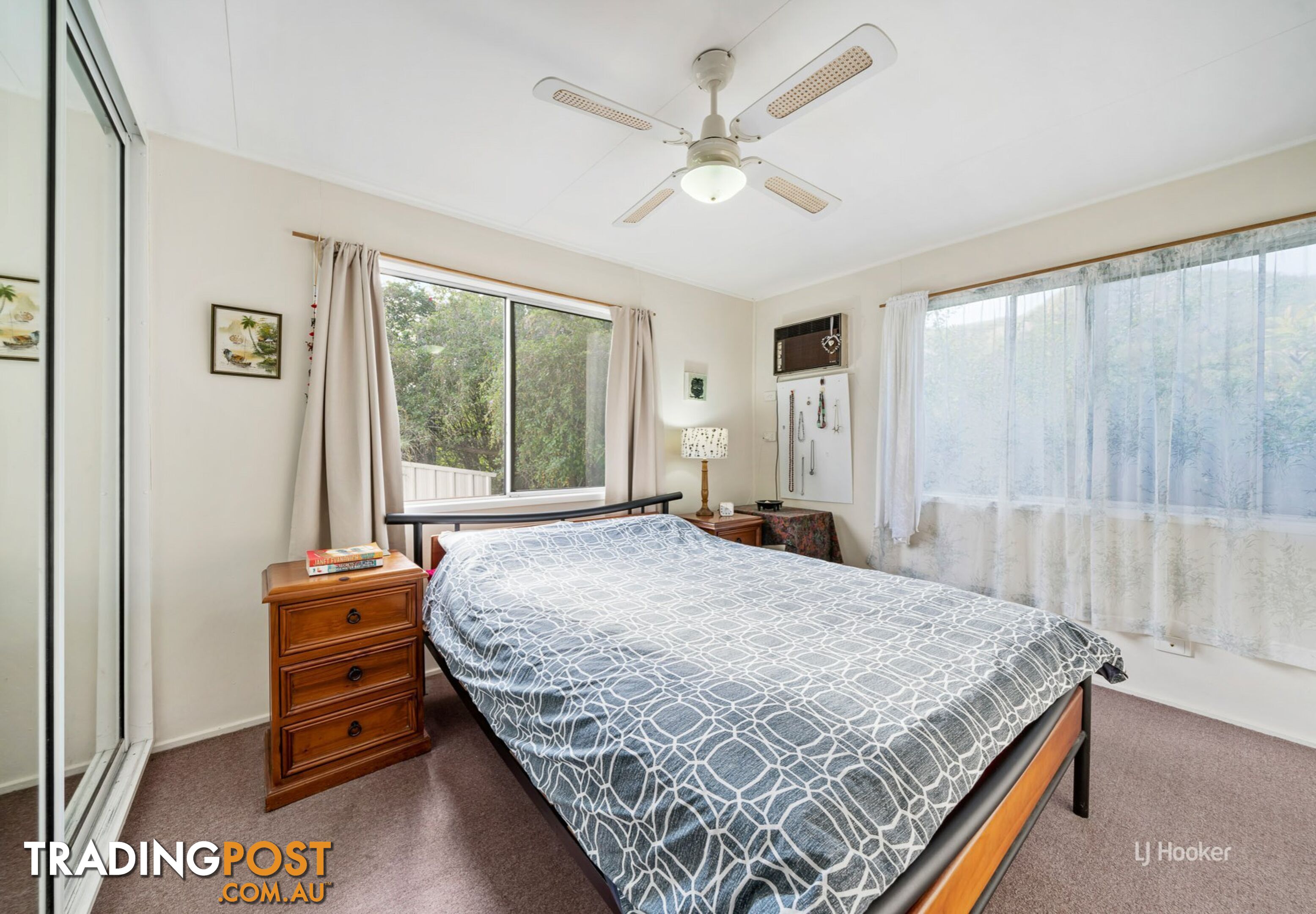 16 Russell Street ESK QLD 4312