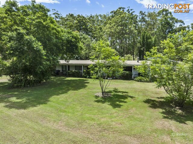 8 Martin Crescent BENARKIN NORTH QLD 4314