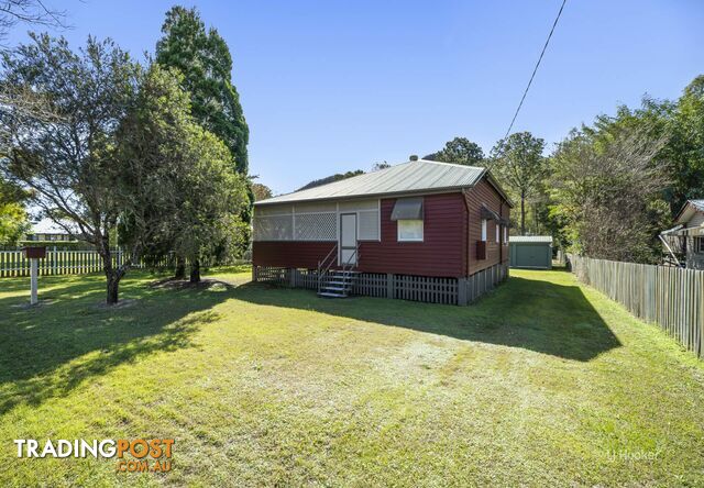 7 Russell Street ESK QLD 4312