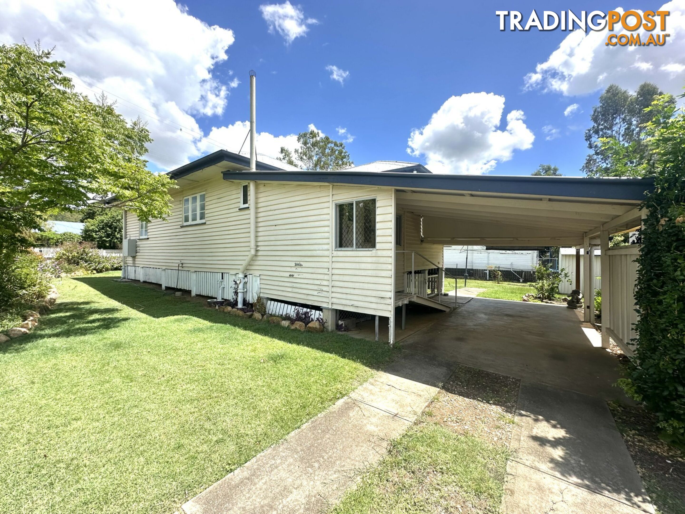 24 Edward Street ESK QLD 4312