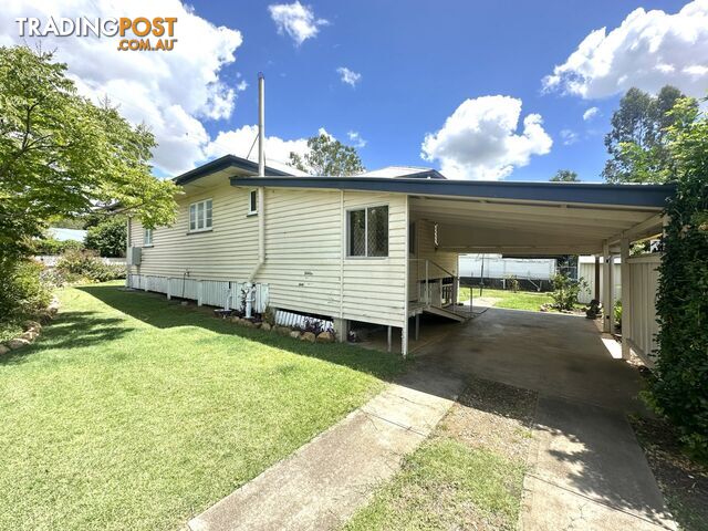 24 Edward Street ESK QLD 4312