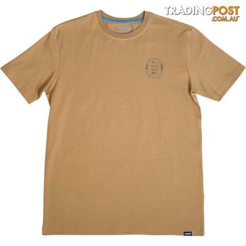 Nomad Menâs Trophy Badge Short Sleeve Tee