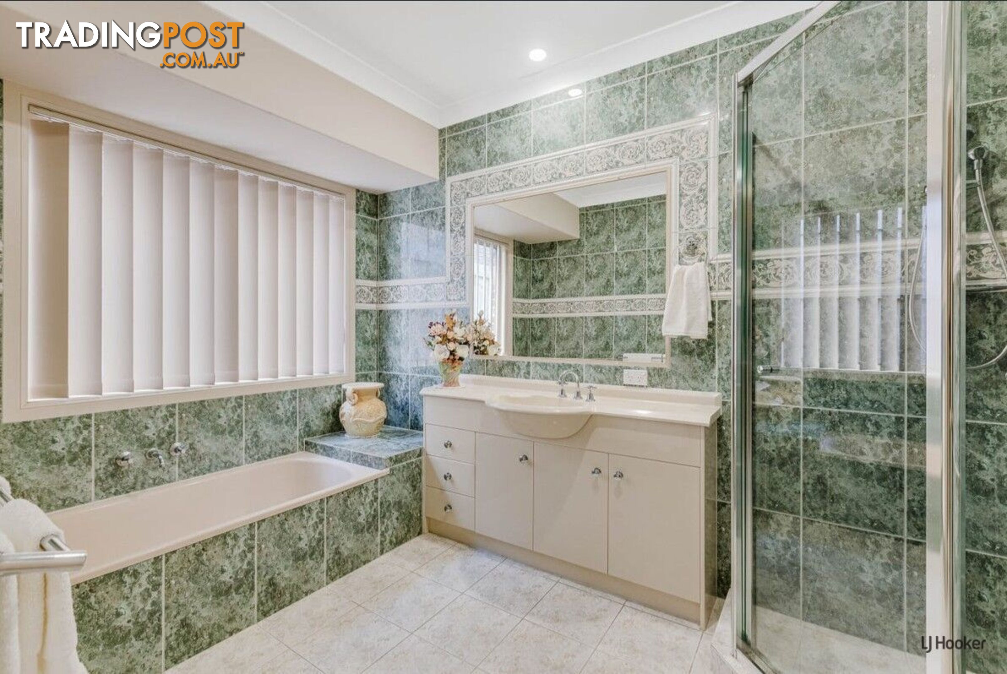 16 Champagne Drive TWEED HEADS SOUTH NSW 2486