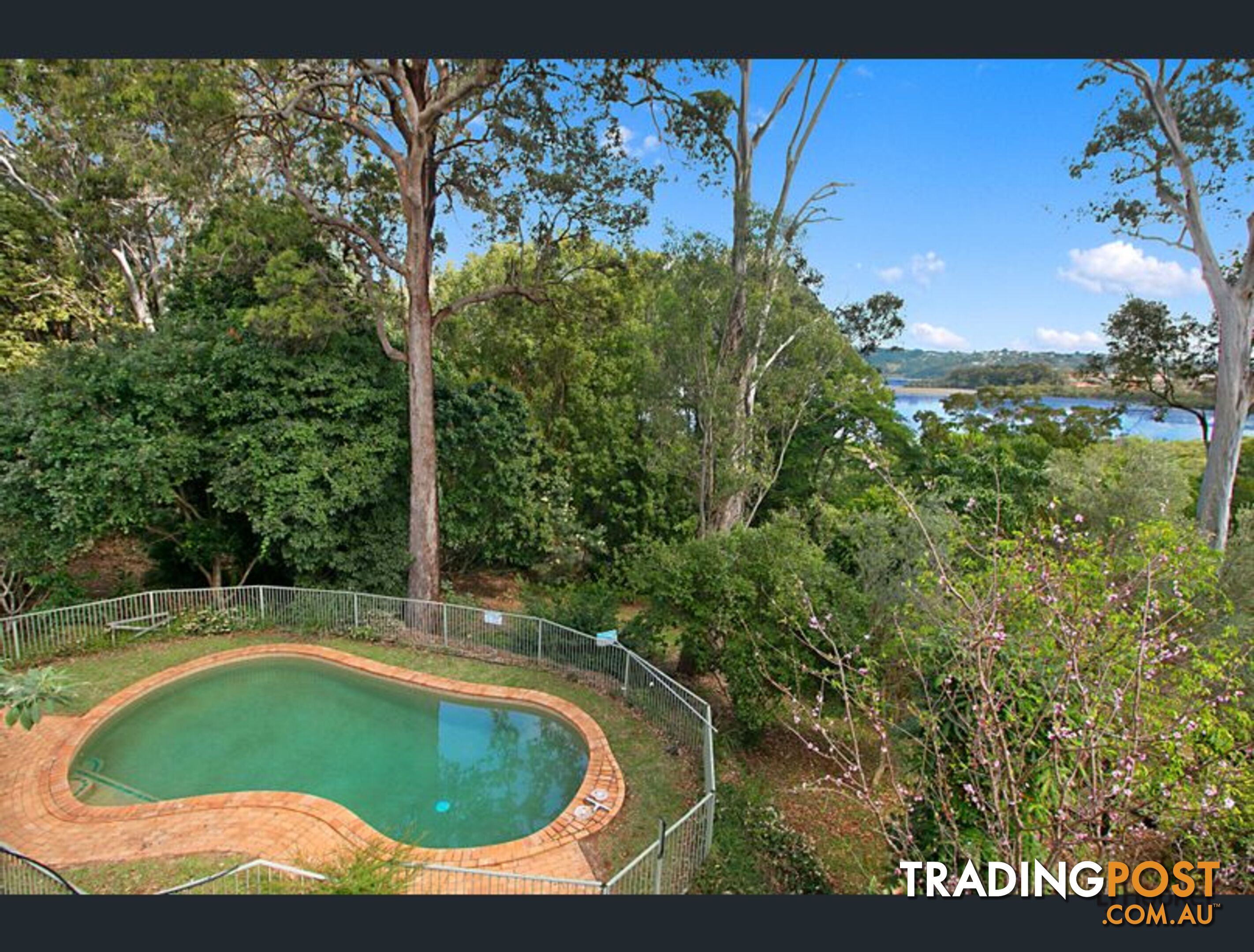 8 Shady Lane BANORA POINT NSW 2486