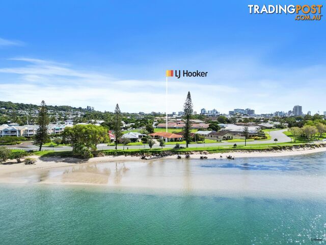 2/60 Keith Compton Drive TWEED HEADS NSW 2485