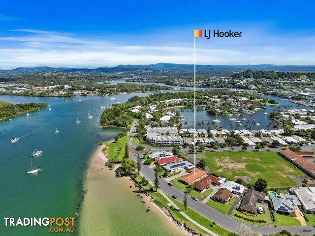 2/60 Keith Compton Drive TWEED HEADS NSW 2485