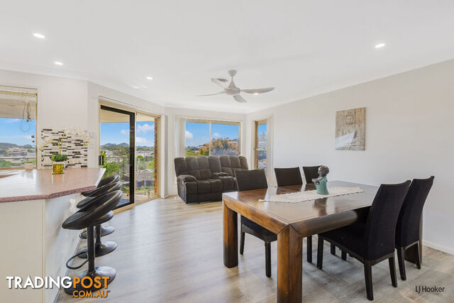 6 Gleneagles Place BANORA POINT NSW 2486