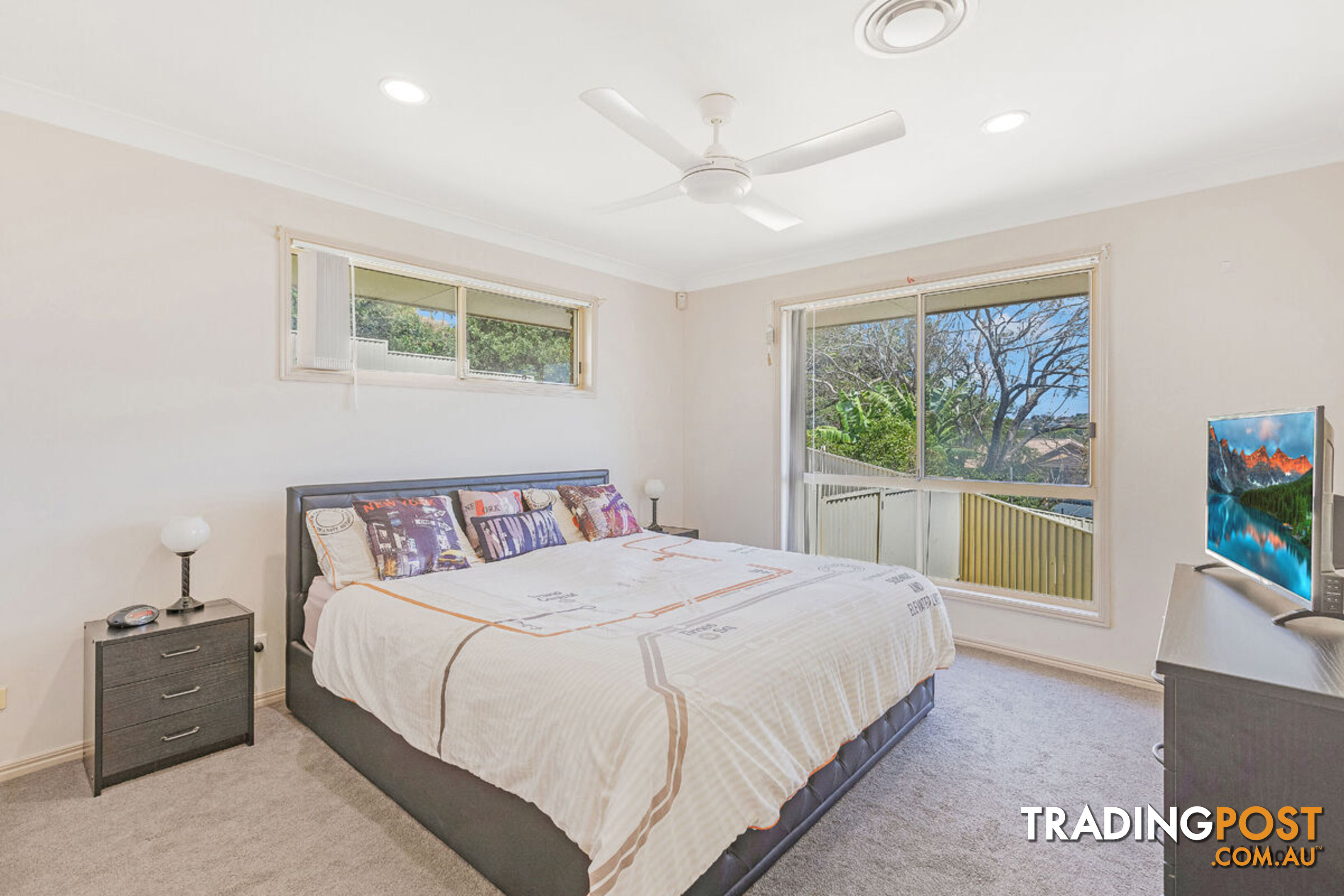 6 Gleneagles Place BANORA POINT NSW 2486