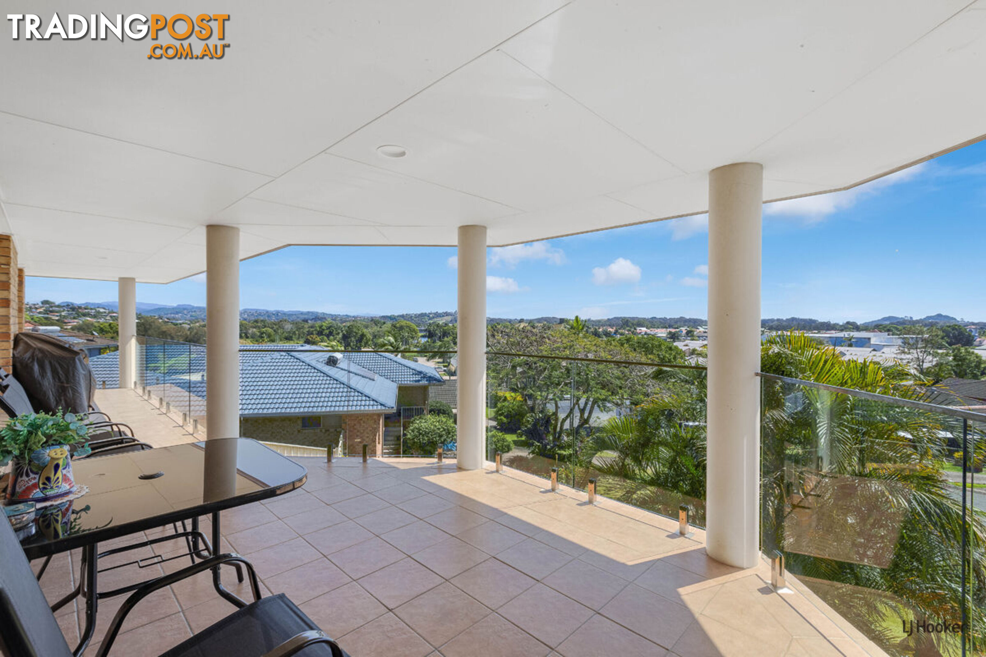 6 Gleneagles Place BANORA POINT NSW 2486