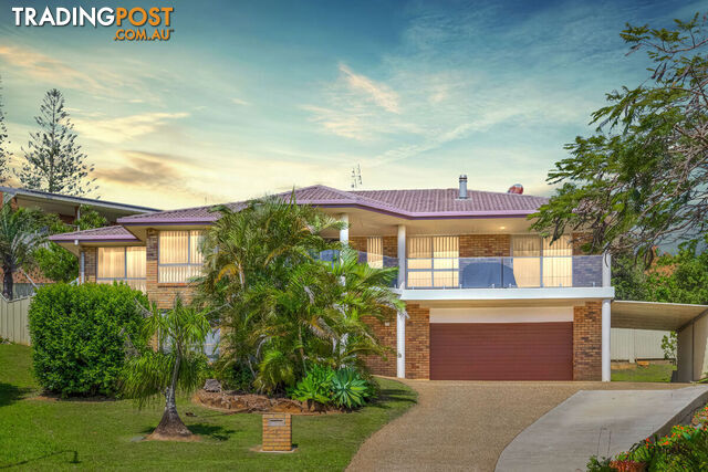 6 Gleneagles Place BANORA POINT NSW 2486