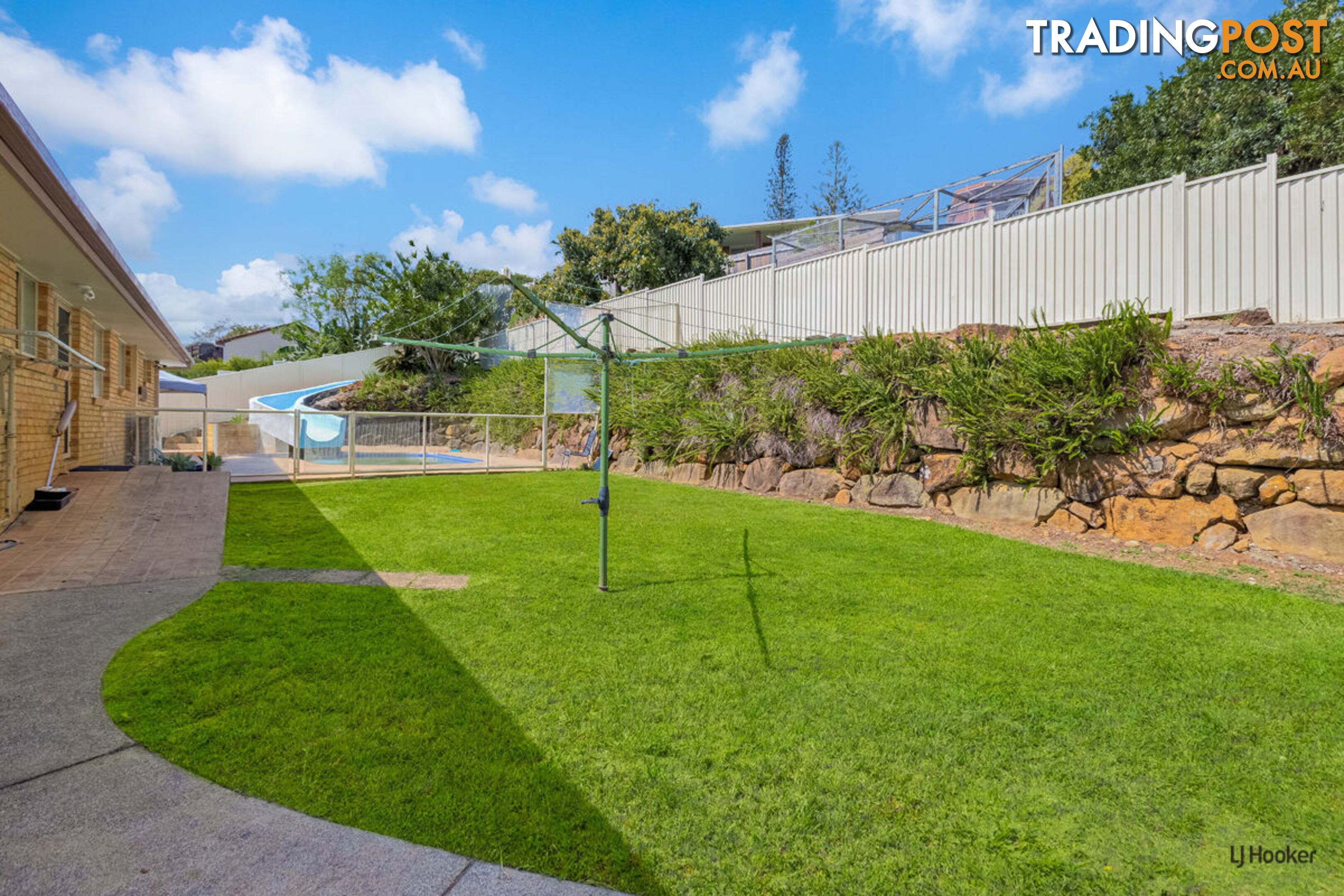 6 Gleneagles Place BANORA POINT NSW 2486