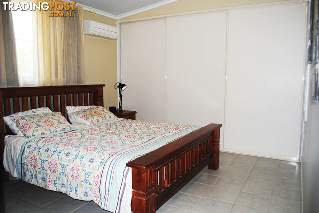 11 Ryrie St El Arish QLD 4855