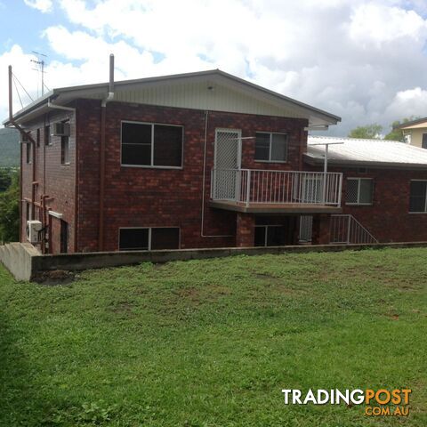 11 Hielscher Street Tully QLD 4854