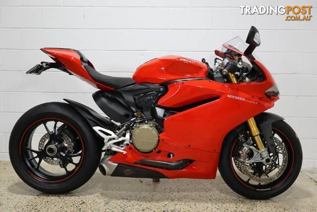 2015  DUCATI 1299 PANIGALE S ROAD SUPERBIKE CYCLE