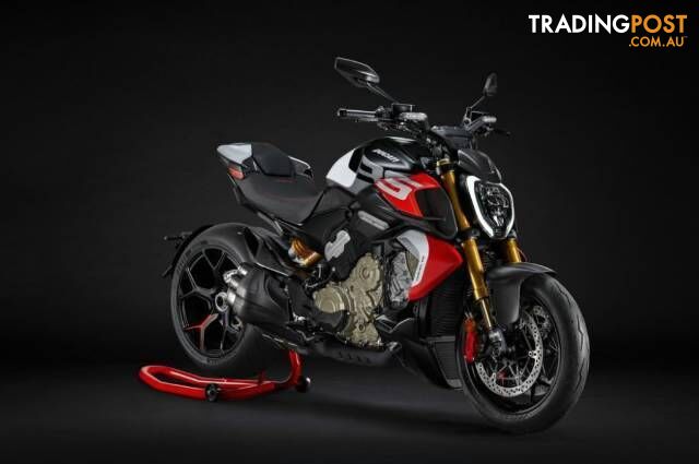 2026 DUCATI DIAVEL V4 RS ROAD DIAVEL CYCLE