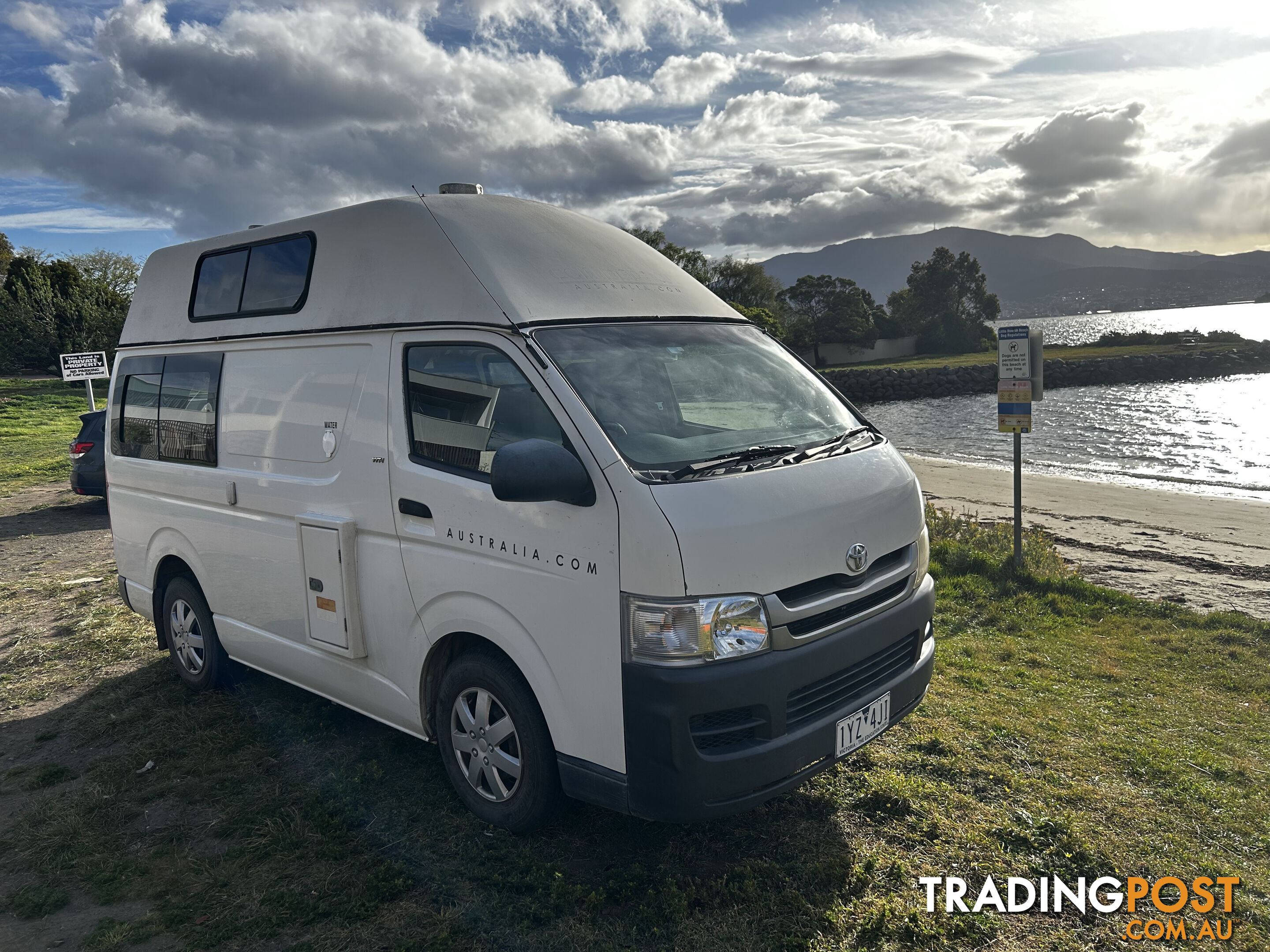 Toyota Hiace 2006 Campervan with warranty until Sep 2026