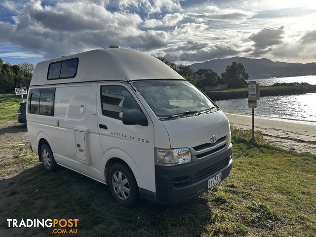 Toyota Hiace 2006 Campervan with warranty until Sep 2026