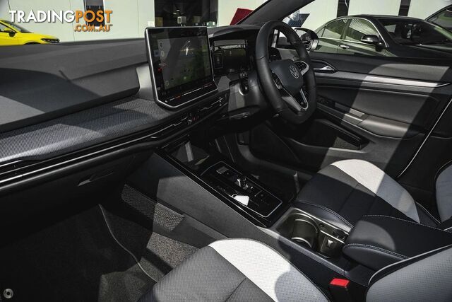 2025 VOLKSWAGEN GOLF 110TSI R-LINE 8.5 HATCHBACK - photo 4 of 13