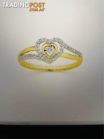 9ct gold ring from Prouds Jewellers