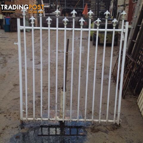 Timber & steel Gates