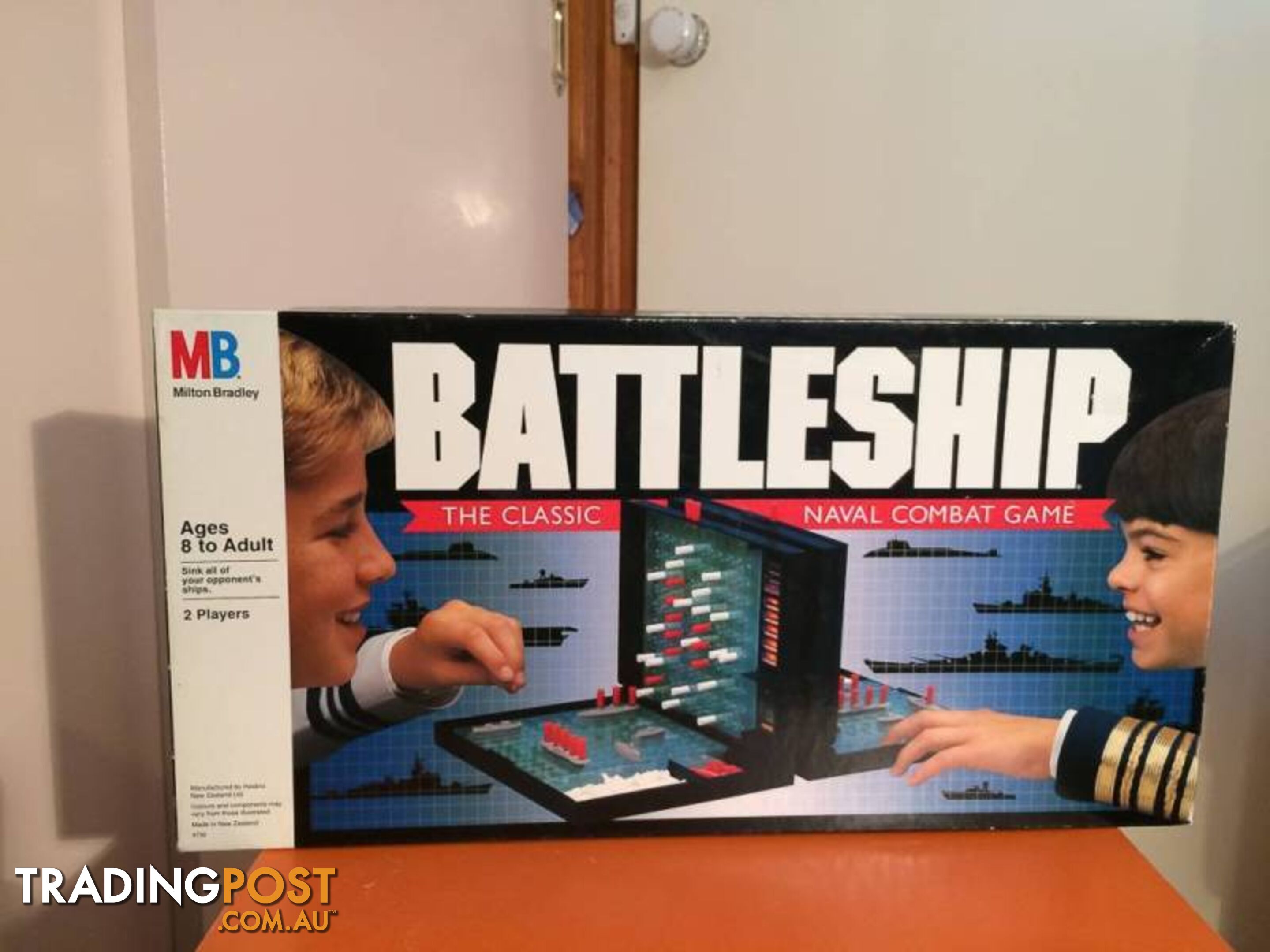 RETRO CLASSIC BOARD GAME BATTLESHIP IN MINT CONDITION