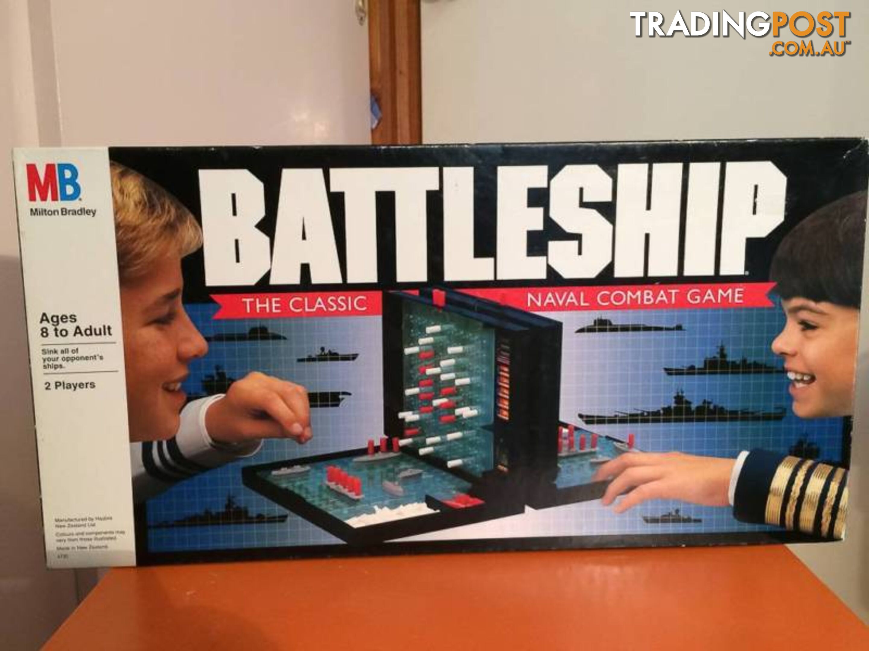 RETRO CLASSIC BOARD GAME BATTLESHIP IN MINT CONDITION