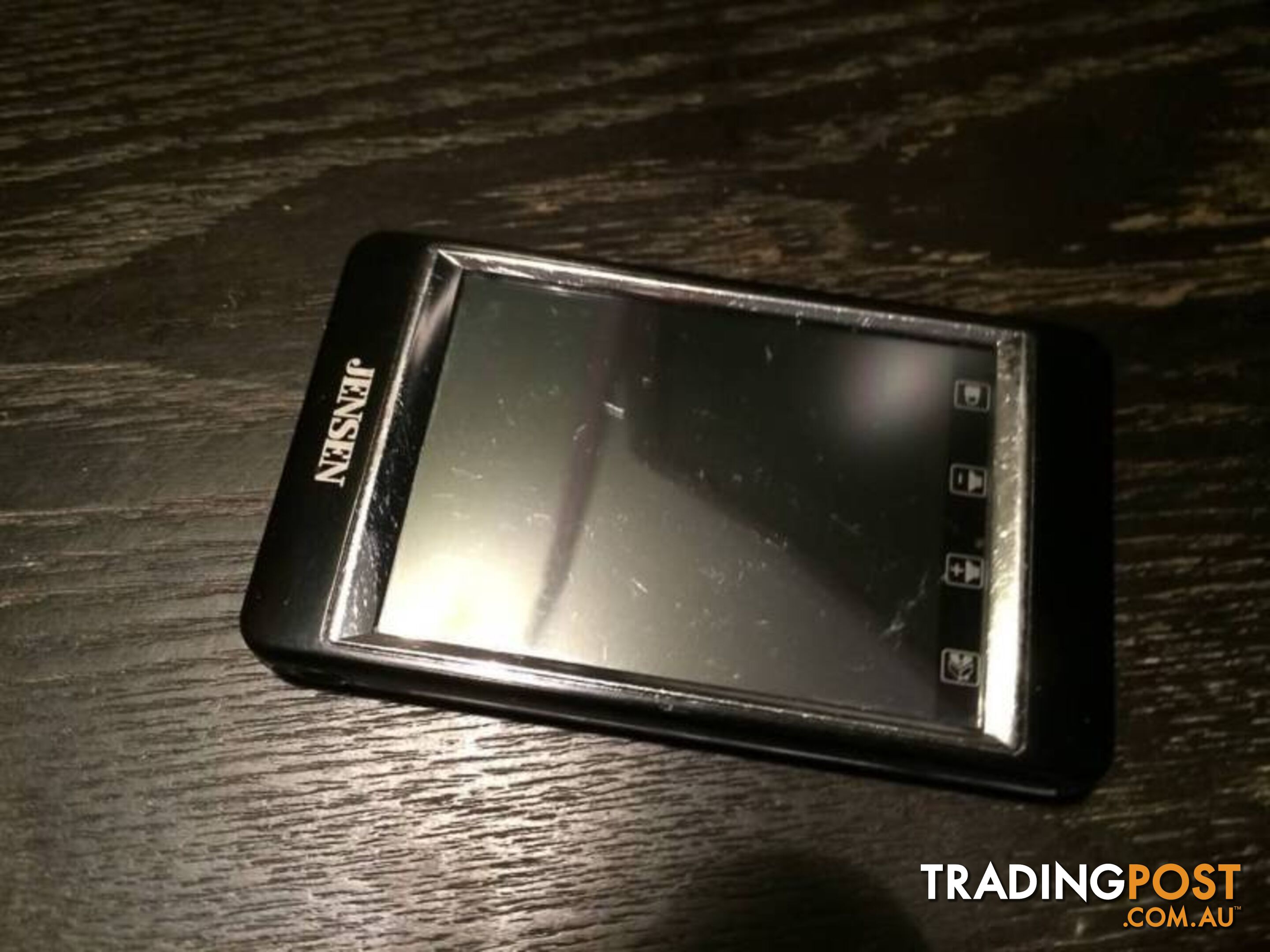 JENSEN 8GB MP3 PLAYER IN WORKING CONDITION