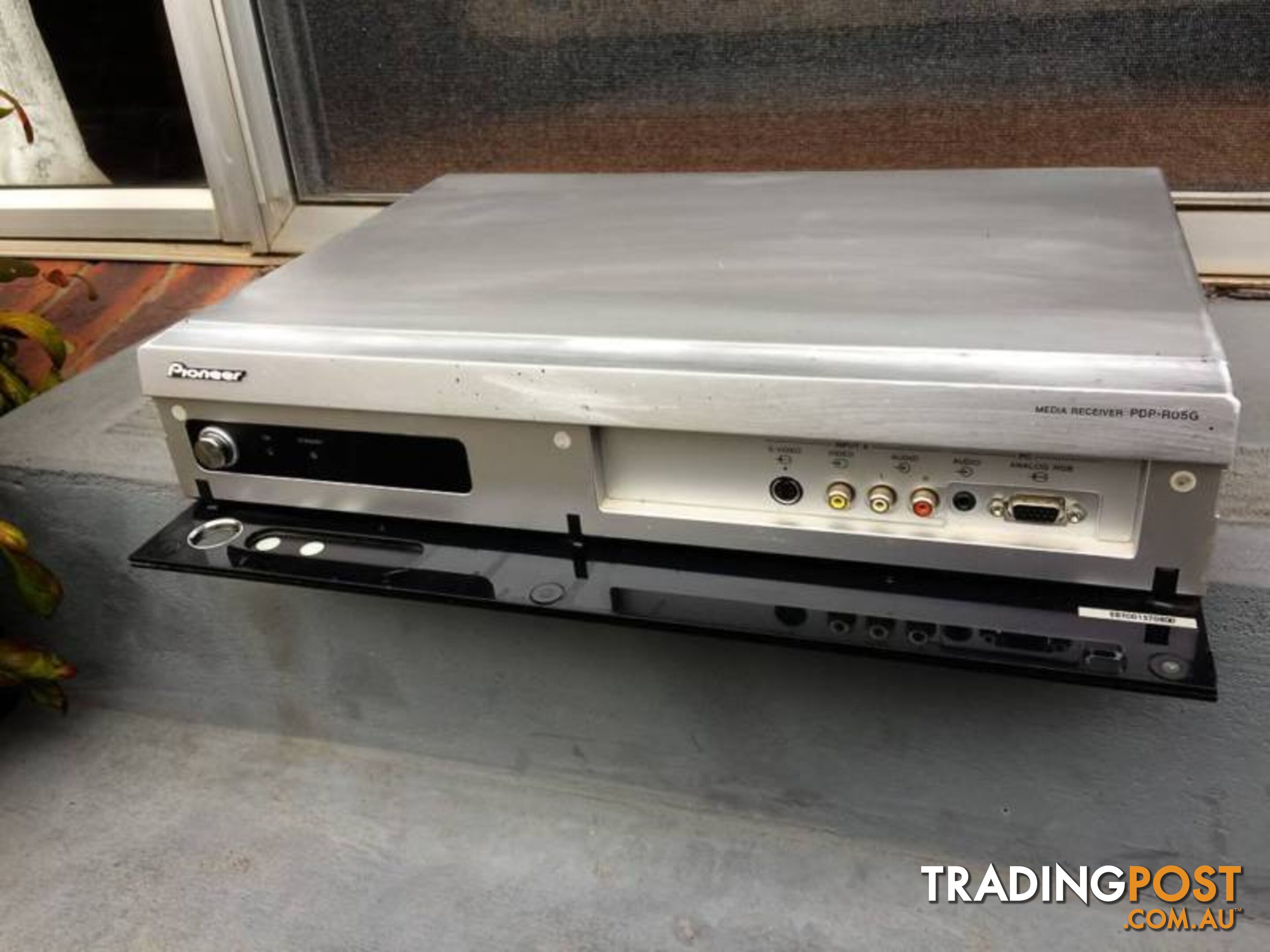 PIONEER MEDIA RECEIVER PDP-RO5G IN WORKING CONDITION