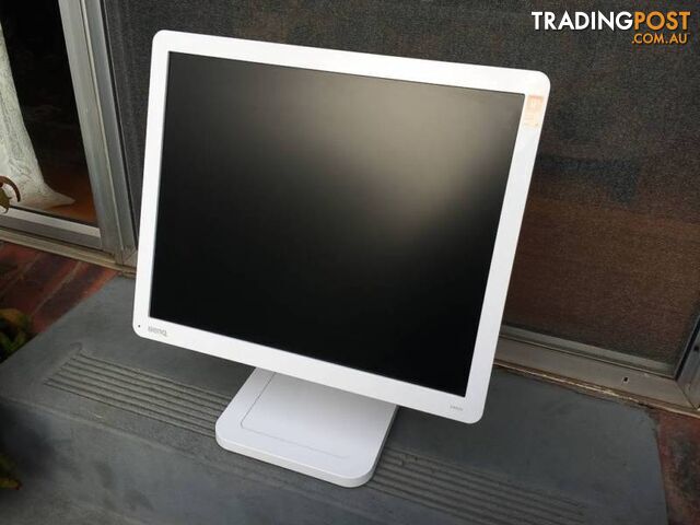 BenQ FP93V - LCD monitor - 19" Series IN WORKING CONDITION