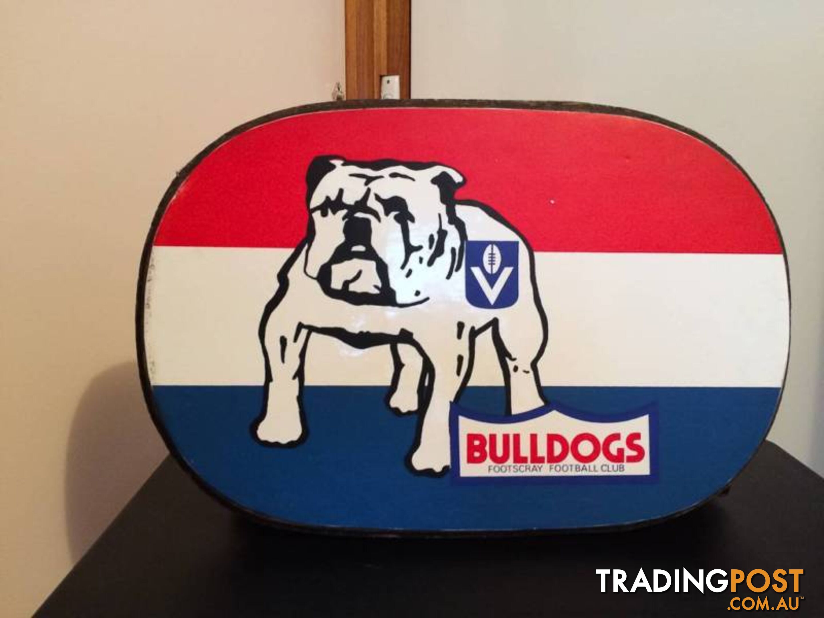 RARE VFL FOOTSCRAY BULLDOGS WOODEN PLAQUE