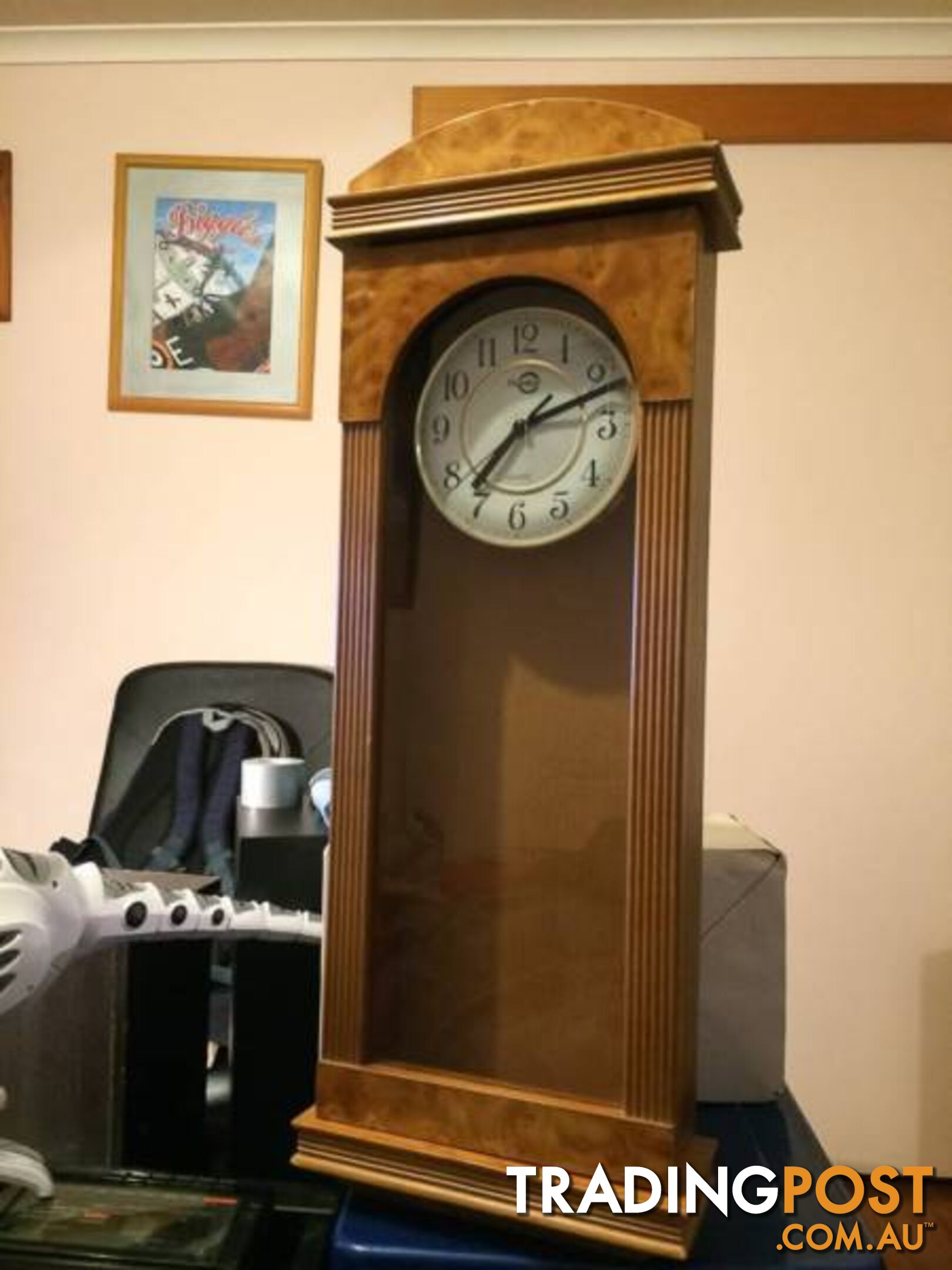 WALL MOUNTED CLOCK IN WOODEN CASE WITH GLASS DOOR