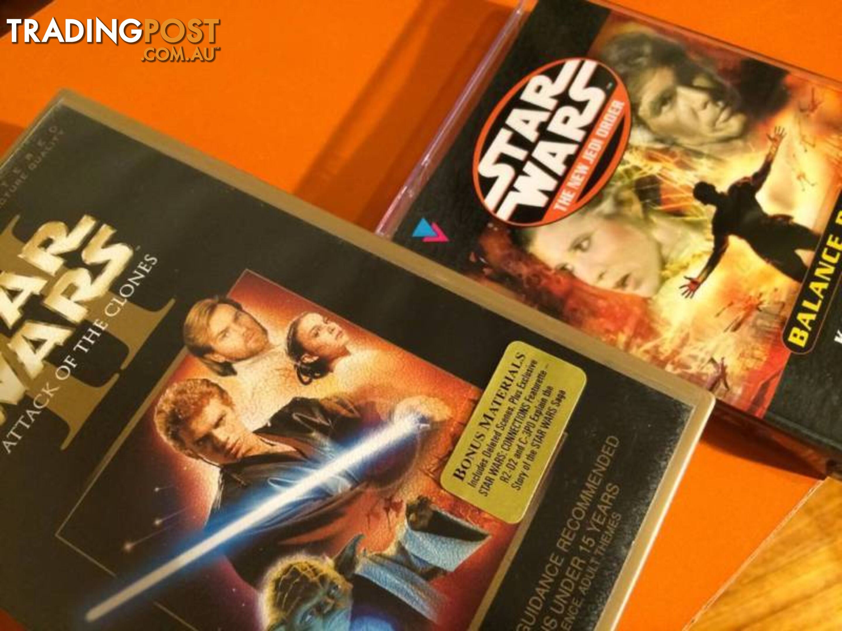 STAR WARS COLLECTABLE VHS & CASSETTE BOOK
