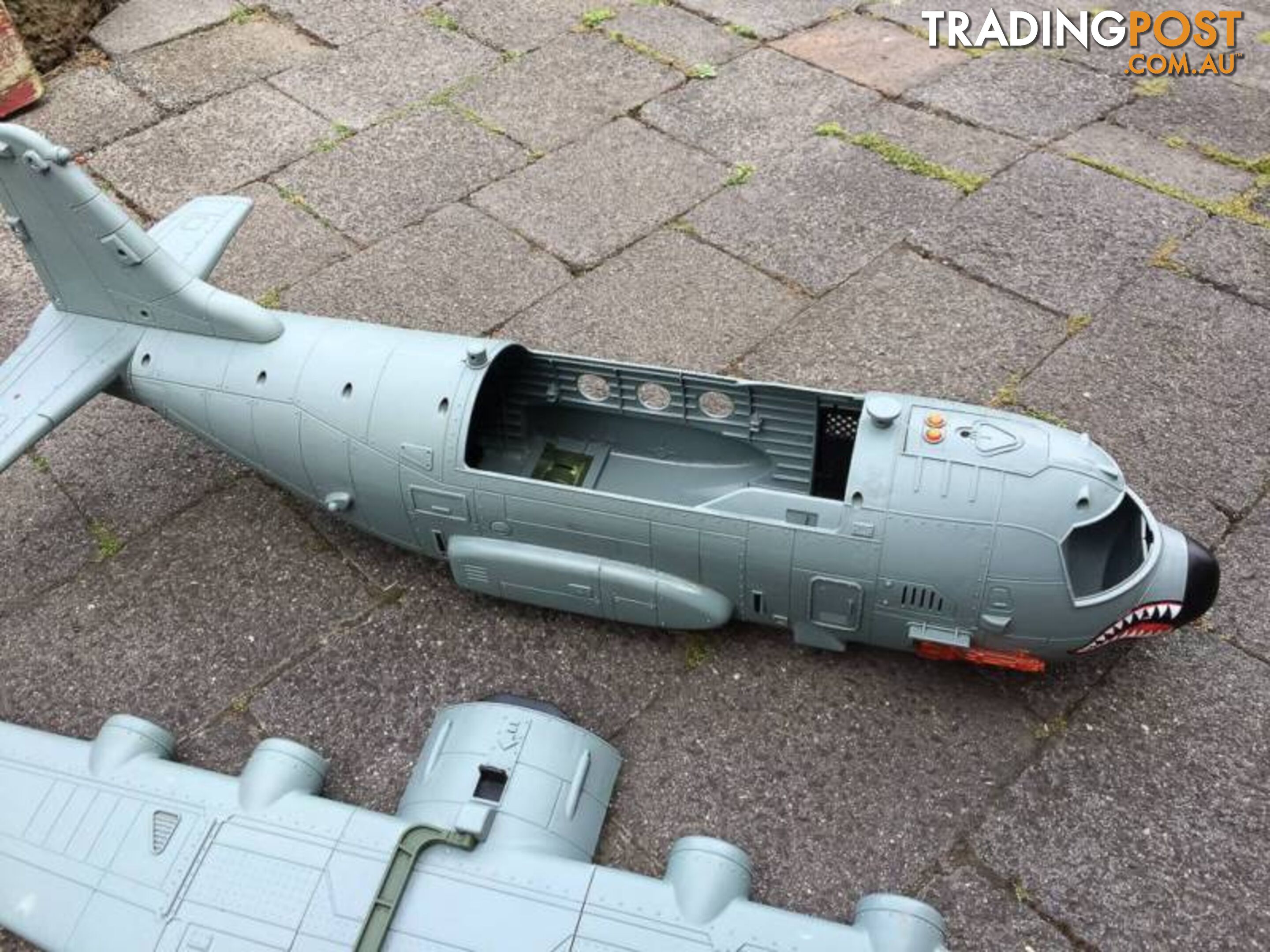 MASSIVE TOY MILITARY PLANE WITH DETACHABLE WINGS