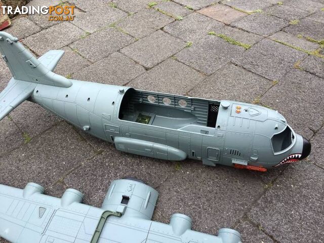 MASSIVE TOY MILITARY PLANE WITH DETACHABLE WINGS