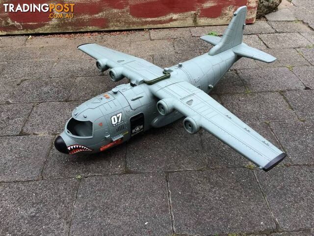 MASSIVE TOY MILITARY PLANE WITH DETACHABLE WINGS